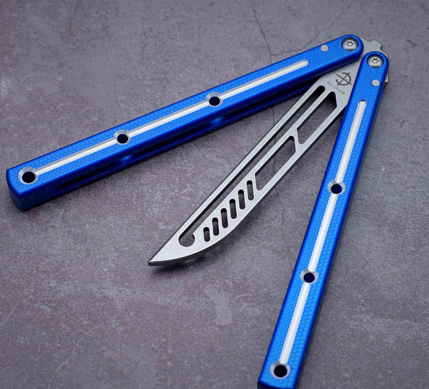 Baliplus Krake Raken (Kraken) V3 Balisong Butterfly Knife Trainer Clone / Moon Blue - Winged Edge - Baliplus