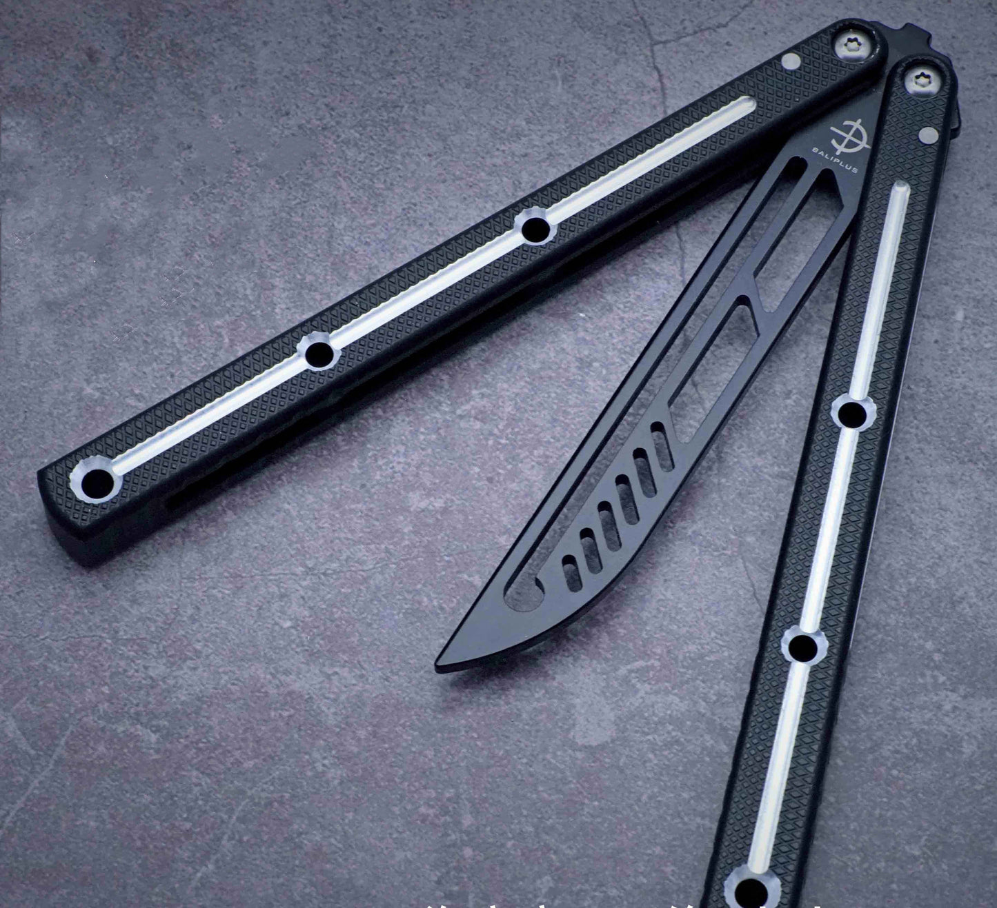 Baliplus Krake Raken (Kraken) V3 Balisong Butterfly Knife Trainer Clone / Black & Matte Black Blade - Winged Edge - Baliplus