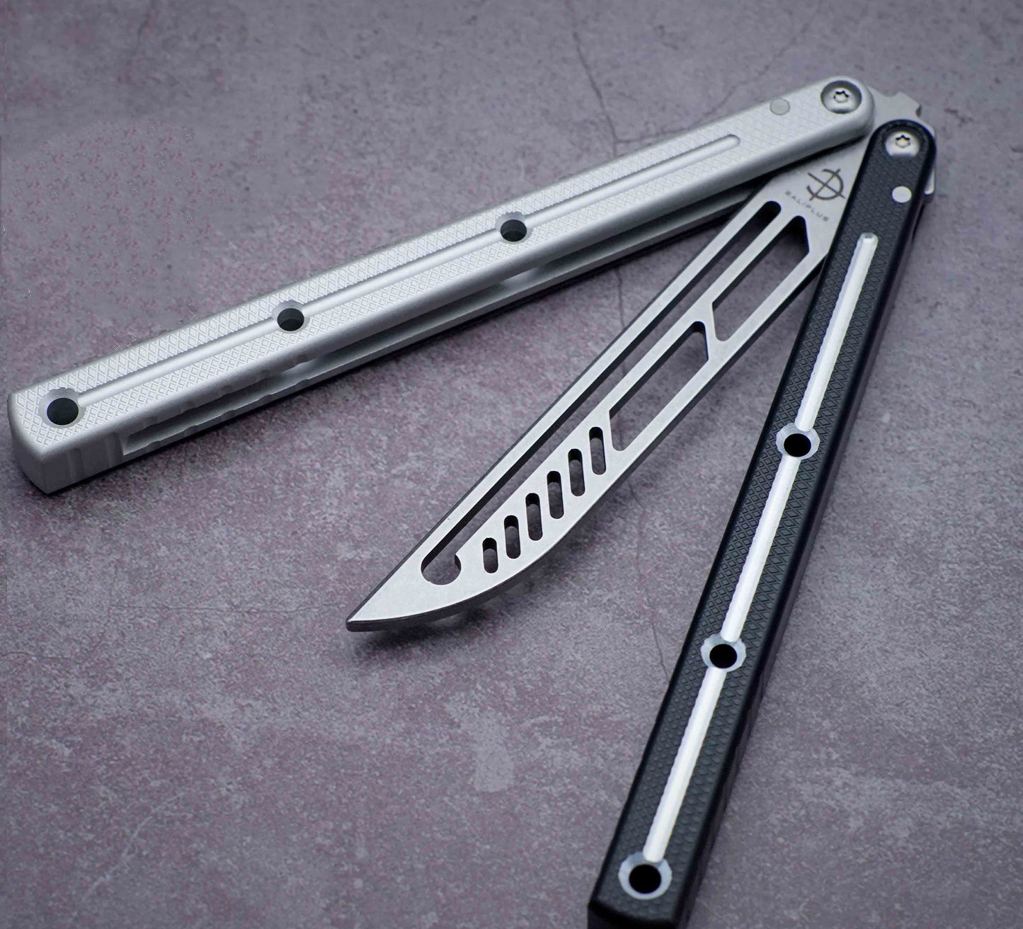 Baliplus Krake Raken (Kraken) V3 Balisong Butterfly Knife Trainer Clone / Black & White - Winged Edge - Baliplus