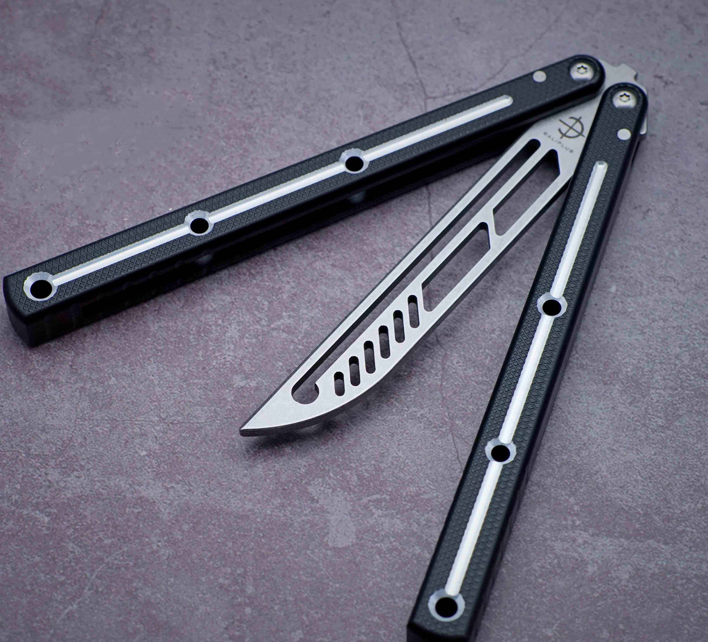 Baliplus Krake Raken (Kraken) V3 Balisong Butterfly Knife Trainer Clone / Nightmare Black - Winged Edge - Baliplus